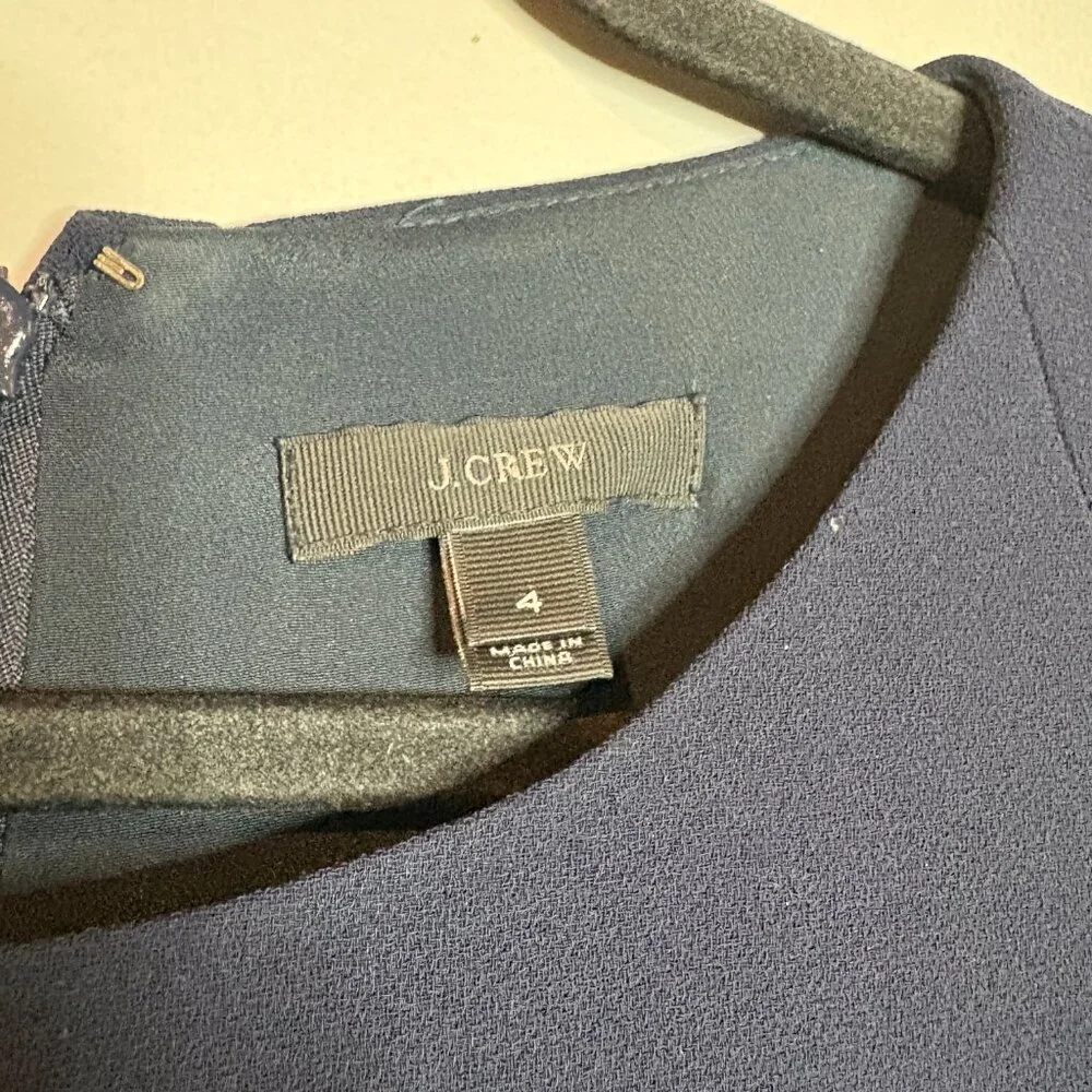 J. Crew size excellent